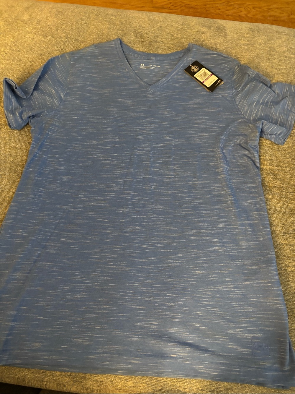 Under Armour Men's Heathered Light Blue V-Neck Short Sleeve Shirt